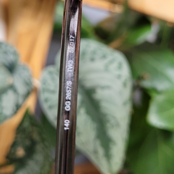 Authentic Gucci sunglasses - Picture 5 of 6